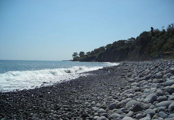 spiaggia Praiola di Giarre Catania