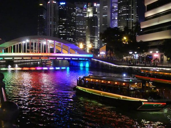 vita notturna Singapore