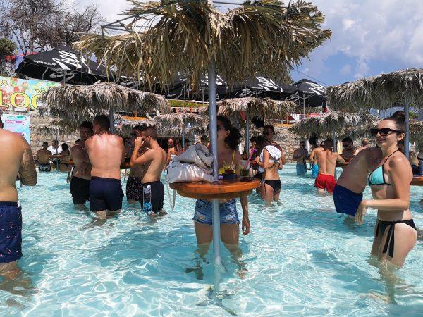 Pool party a Ploce Beach