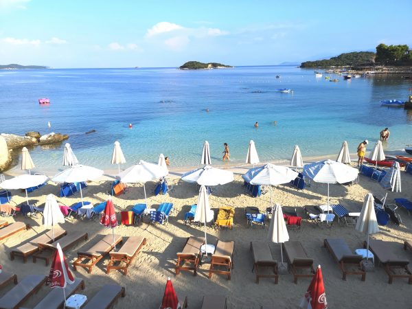 La Caraibica Spiaggia Di Ksamil In Albania In Viaggio Da Sola