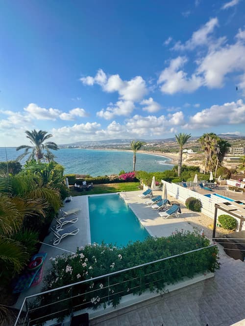 villa con piscina a Paphos